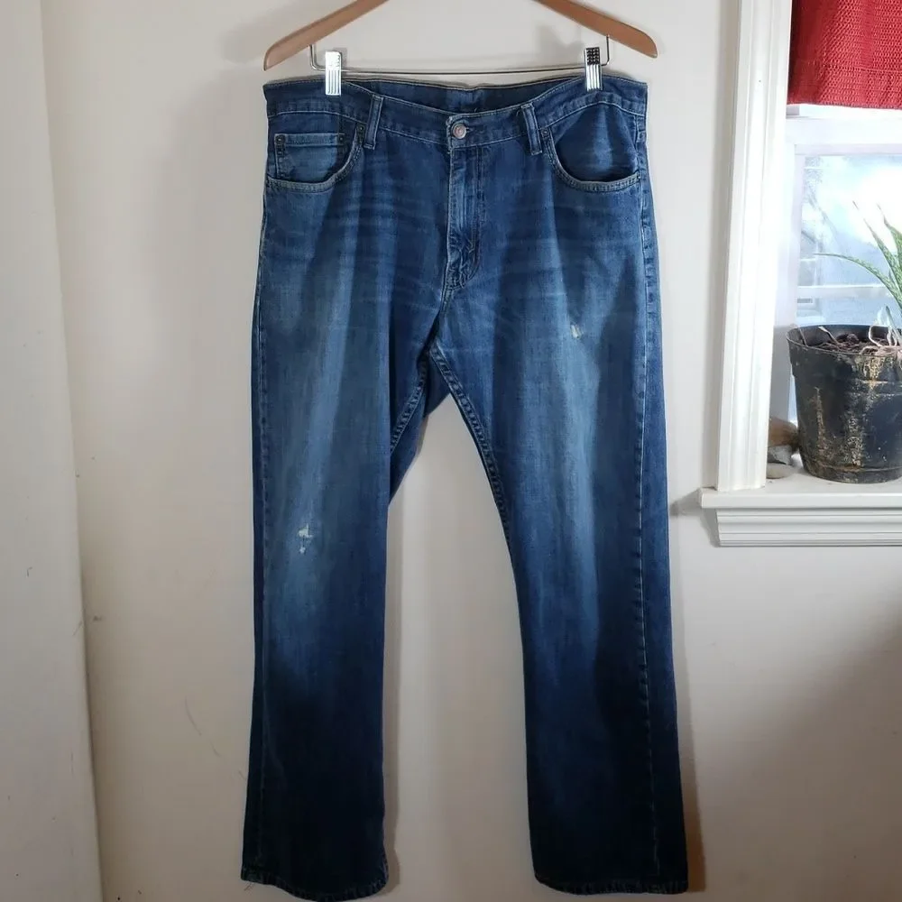 Levi Strauss Men's 514 Blue Straight Leg Jeans Slightly Distressed, 36